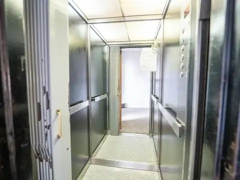 COCHERA EN VENTA CENTRO QUINTO PISO