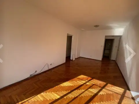 MONTAÑESES 2000, Piso 4