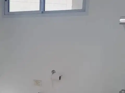 Depto Tipo Casa en Venta en Parque Chacabuco, USD 140.000