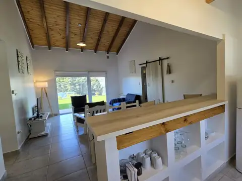 Casa 2 ambientes con 1 baño