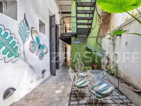 Depto Tipo Casa en Venta 80 años