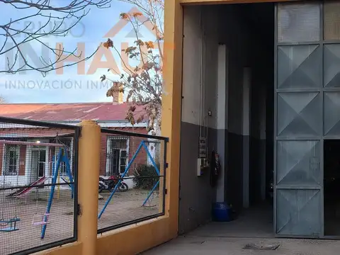 Galpon en Venta 37  mts Fondo