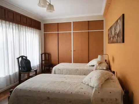 VENTA CASA 4 AMB MORENO CON CASA A REF LOTE PROPIO