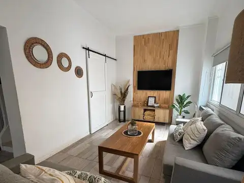 Depto Tipo Casa 3 ambientes con 2 baños