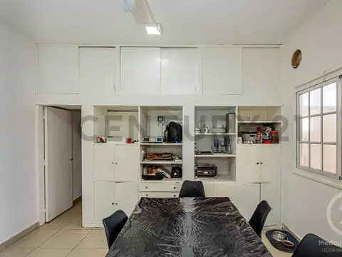 San Nicolas 1000, Piso 1