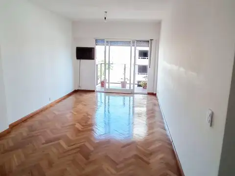 J. B. Alberdi al 2219 7º A