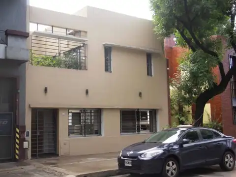 ALQUILER CASA 4 AMBIENTES CON PATIO Y TERRAZA