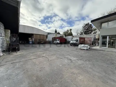 Galpón en venta sobre 141  y Calle 44 – La Plata