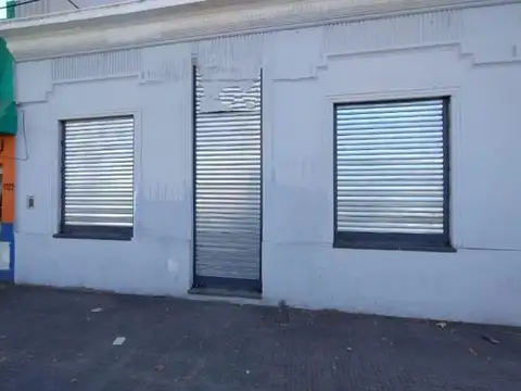 Local en Presidente Peron al 4100