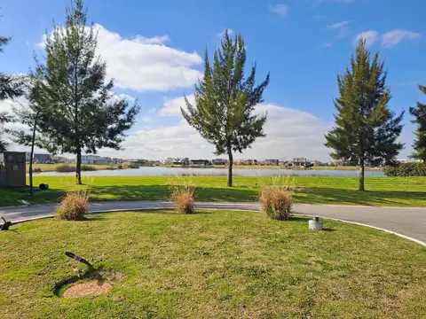 Bº El Naudir, Ruta 25, Escobar