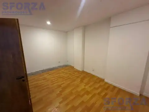 Oficina 2 ambientes con 3 baños