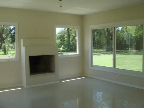 Casa  en  venta en Bosque Chico Pilar - Alquiler anual SIN MUEBLES-