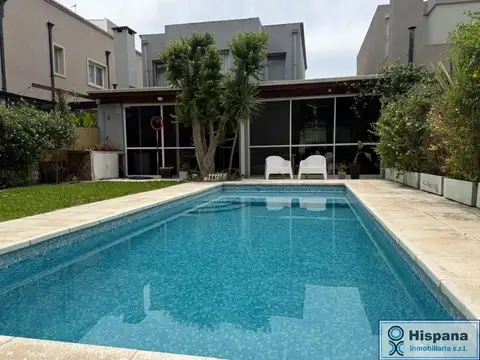 Hermosa casa en venta en el  Barrio Cerrado La Merecida, Manuel Alberti, Pilar