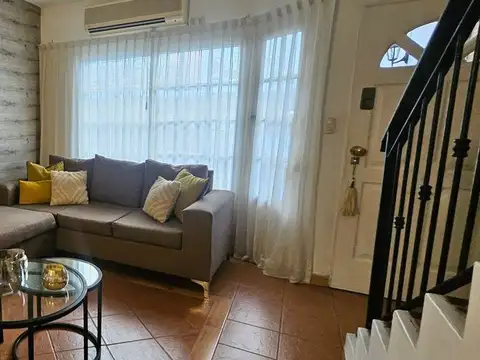 Depto Tipo Casa en Venta en Parque Avellaneda, USD 185.000