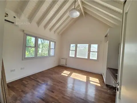 Casa en St. Matthews Village