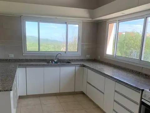 Casa 7 ambientes con 3 baños