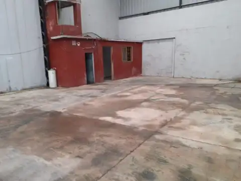 Galpon en Venta 10  mts Frente
