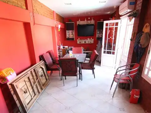 Casa en Venta con 4 cocheras