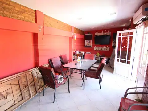 Casa 4 ambientes con 1 baño
