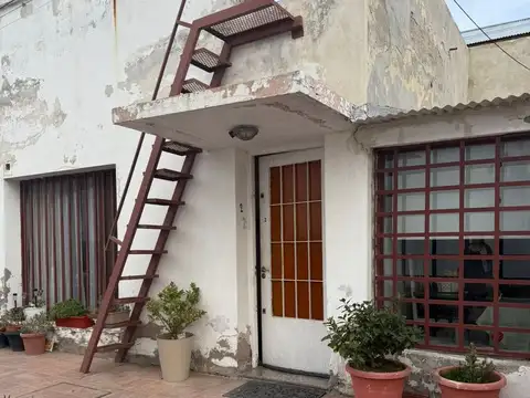 Depto Tipo Casa en Venta 46 años