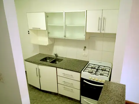 Departamento en Alquiler en Isla Maciel, $ 800.000