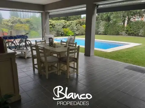 Pilar del Este - Los Jazmines -