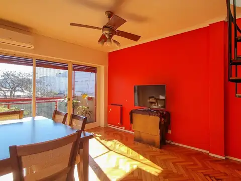 Depto Tipo Casa 5 ambientes con 2 baños