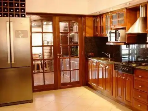 Casa 6 ambientes con 3 baños