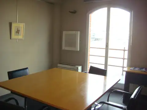 Oficina en Venta con 1 cochera