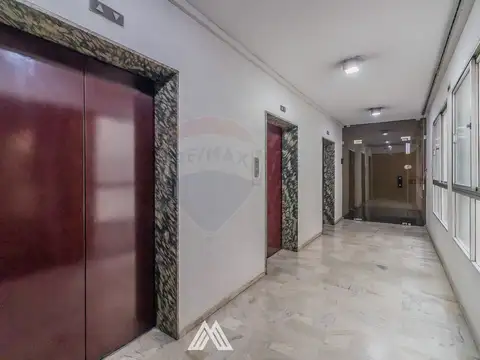 Oficina en Venta con 1 cochera