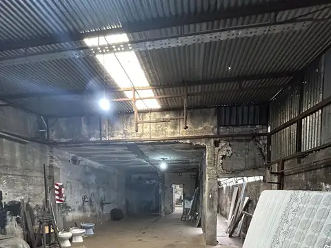 Galpón a Reciclar en Necochea 3200