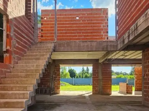 Casa a Terminar en  Dr. F. Sánchez Altos de Valle Verde, Luján en Venta