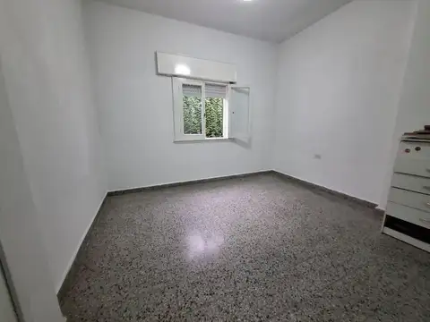 Depto Tipo Casa en Alquiler 40 años
