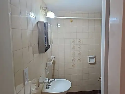 Depto Tipo Casa en Venta 40 años