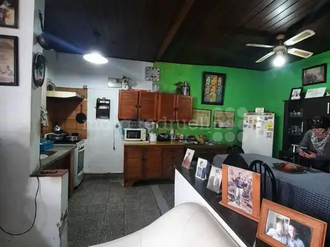 Casa 2 ambientes con 1 baño