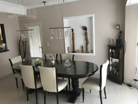 Casa en Venta en Adrogue, USD 400.000