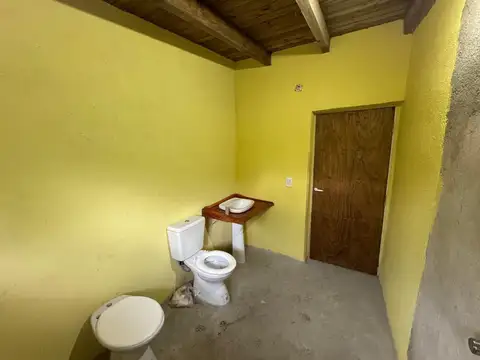 VENTA TERRENO 800 METROS CON MONOAMBIENTE Y PILETA