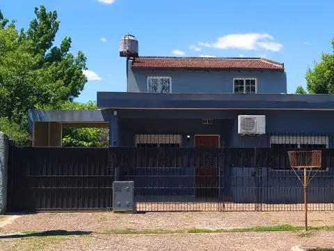 VENTA CASA 6 AMBIENTES CON JARDIN-PARRILLA, PILAR