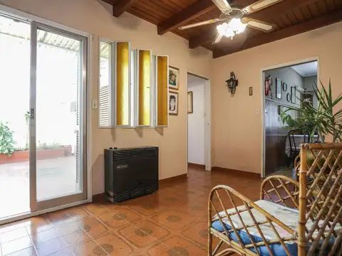 Casa en Venta con 6 cocheras