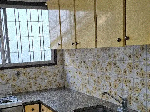 Departamento en Alquiler en Villa Raffo, $ 600.000