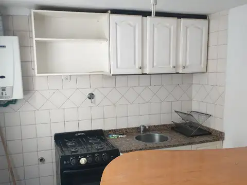 Colombres 100, Piso 2