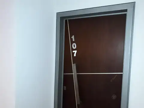 Oficina en Alquiler en Guillermo E Hudson, USD 420