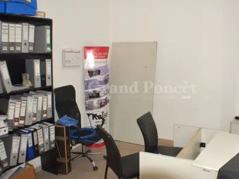 Block de Dos Plantas con Garage