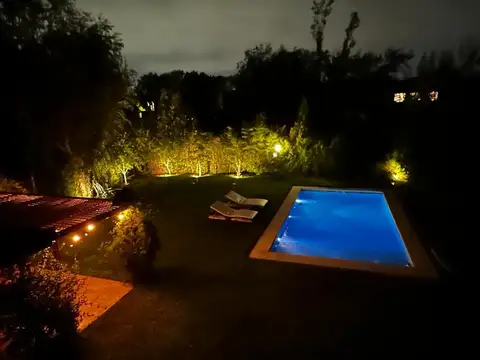 Casa muy canchera a la venta en El Lucero con 4 dormitorios y 3 baños, muy buen nivel