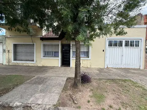 VENTA CASA 7 AMBIENTES EL PALOMAR  MORON