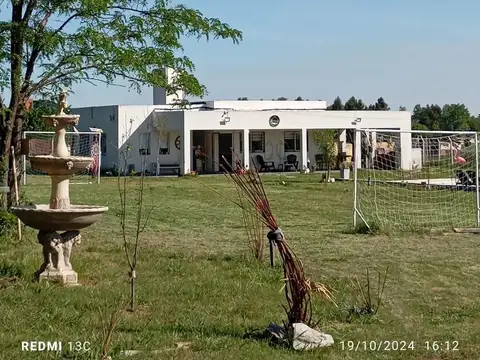 VENTA CASA QUINTA FLORENCIO VARELA- IDEAL EVENTOS