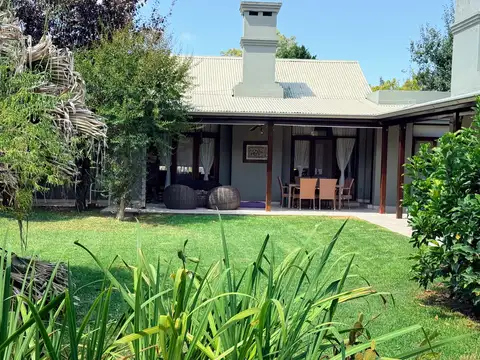 Av. Patricias Argentinas, Garin, Provincia de Buenos Aires, Argentina