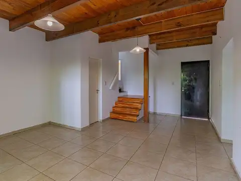 Depto Tipo Casa en Venta 8 años