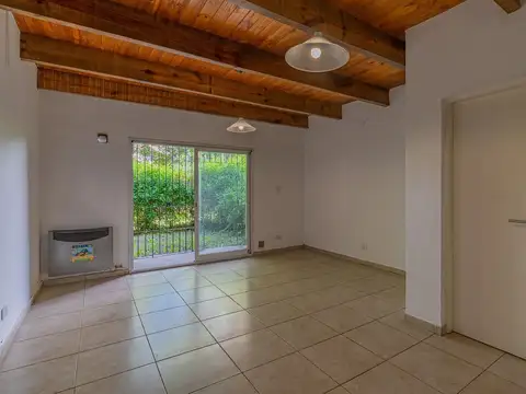 Depto Tipo Casa 4 ambientes con 1 baño