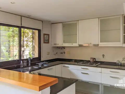 Casa 4 ambientes con 3 baños